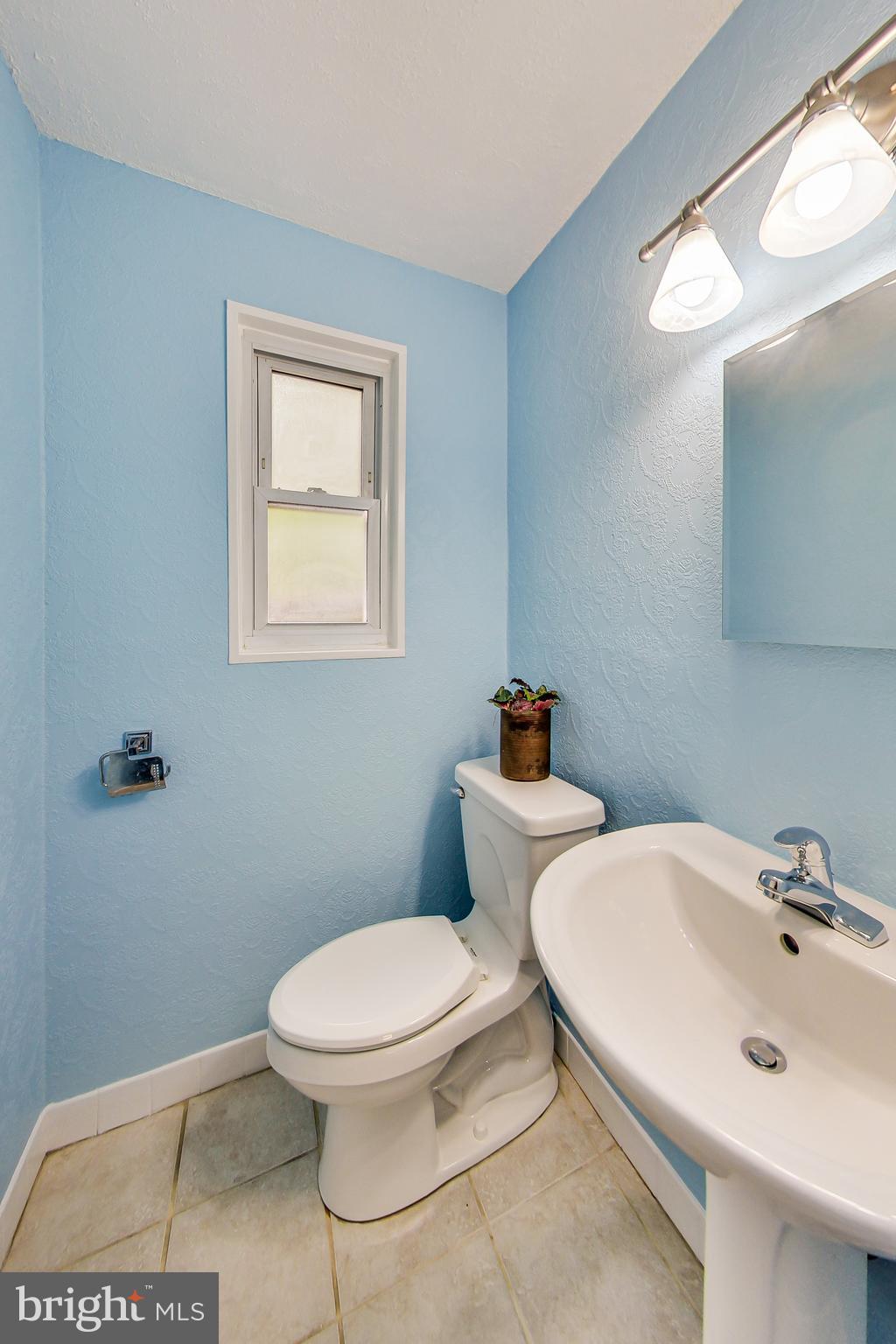 3200 Kayson Street Silver Spring, MD 20906 - Photo 12 of 37 Half bath