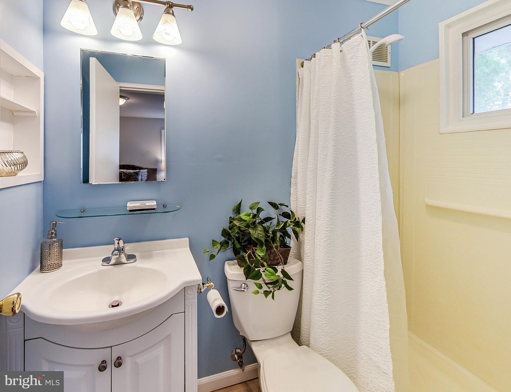 3200 Kayson Street Silver Spring, MD 20906 - Photo 23 of 37 Primary bath