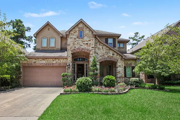 $850,000 | 11 Canoe Bend Drive, Spring, TX 77389