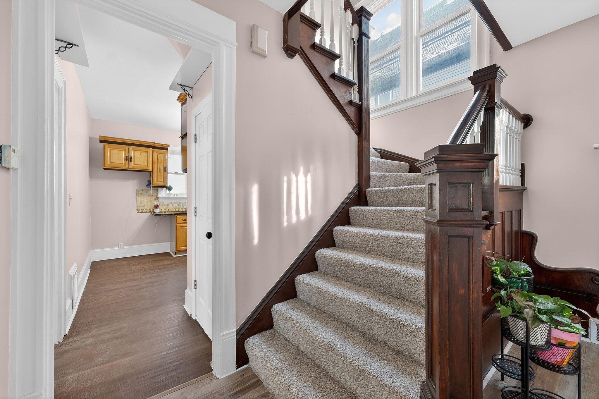 1238 North 33rd Street Milwaukee, WI 53208 - Photo 9 of 40 Staircase