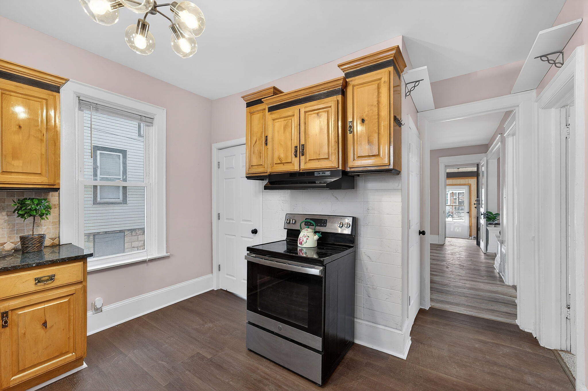 1238 North 33rd Street Milwaukee, WI 53208 - Photo 26 of 40 Kitchen