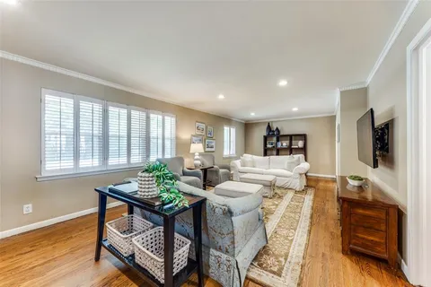 $695,000 | 6453 Dunstan Lane, Dallas, TX 75214