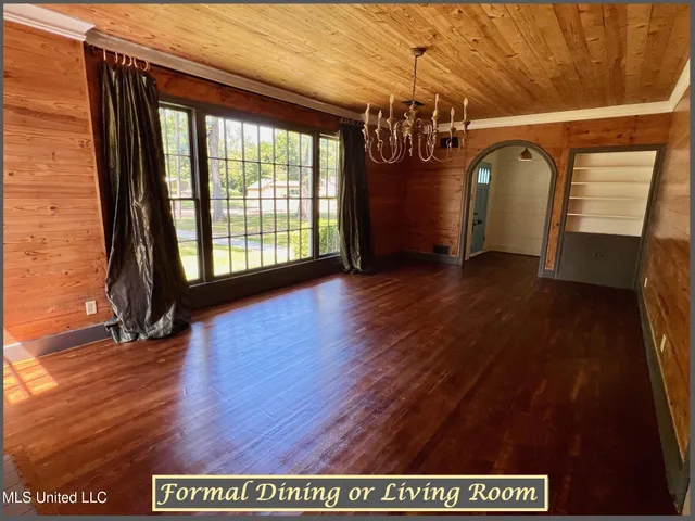 $316,000 | 202 Bates Street, Batesville, MS 38606