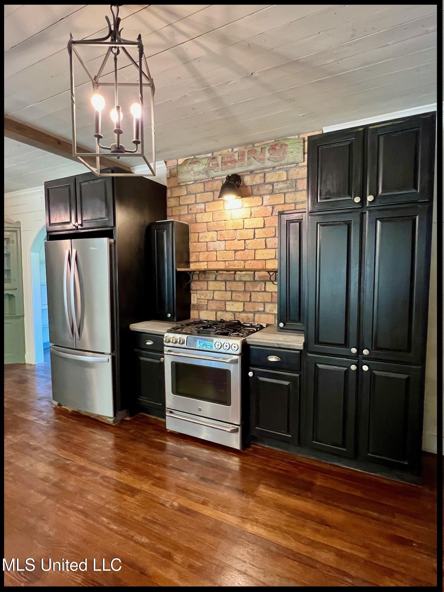 202 Bates Street Batesville, MS 38606 - Photo 21 of 92 202 BATES - KIT 5 - APPLIANCES