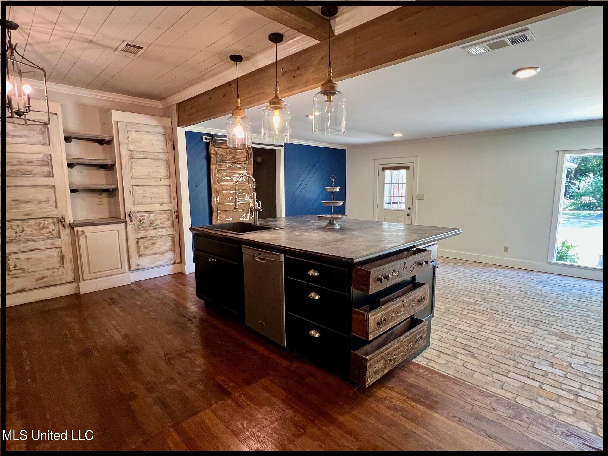 202 Bates Street Batesville, MS 38606 - Photo 23 of 92 202 BATES - KIT 4 - DISHWASHER