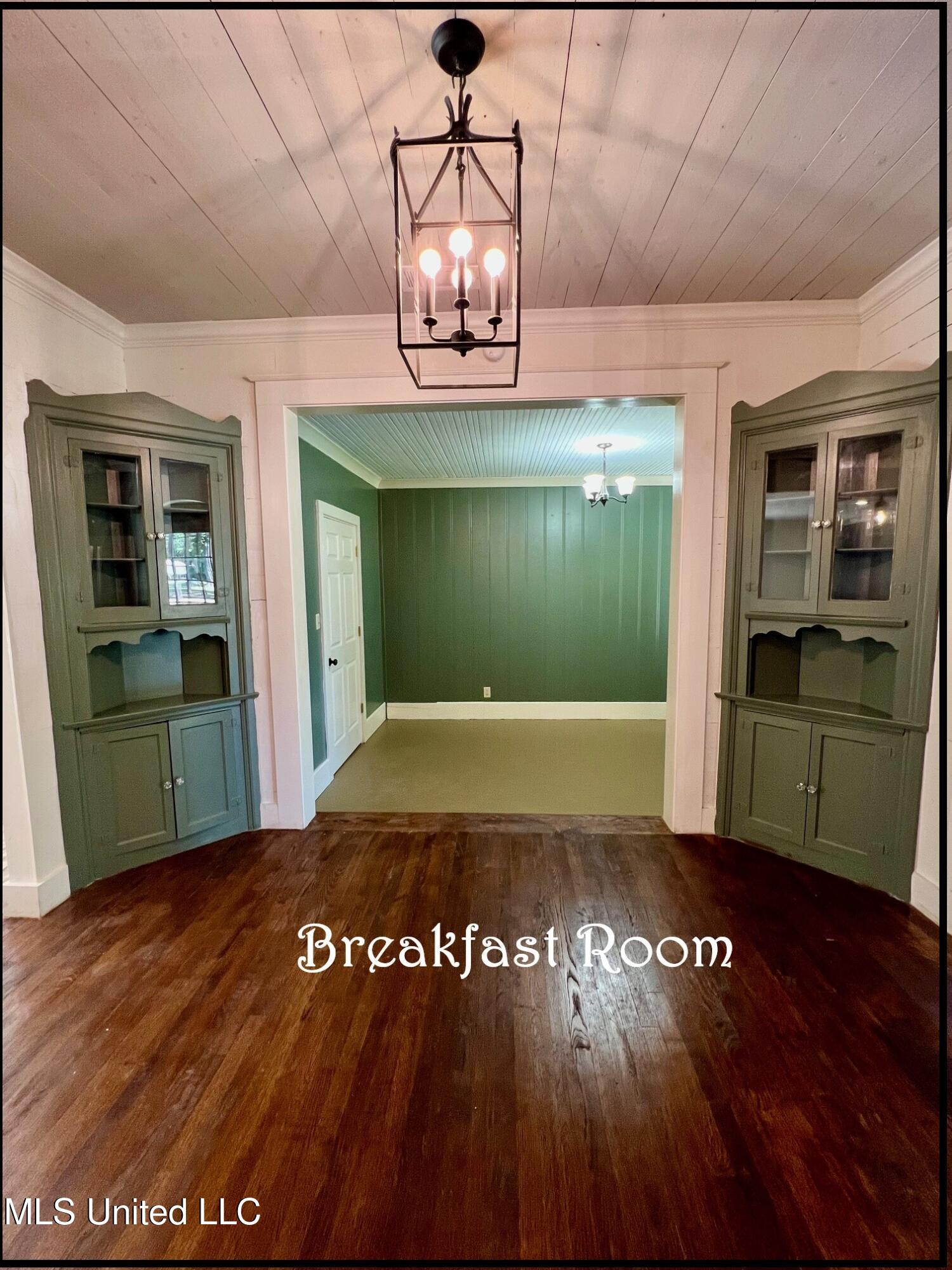 202 Bates Street Batesville, MS 38606 - Photo 30 of 92 202 BATES - BREAKFAST ROOM