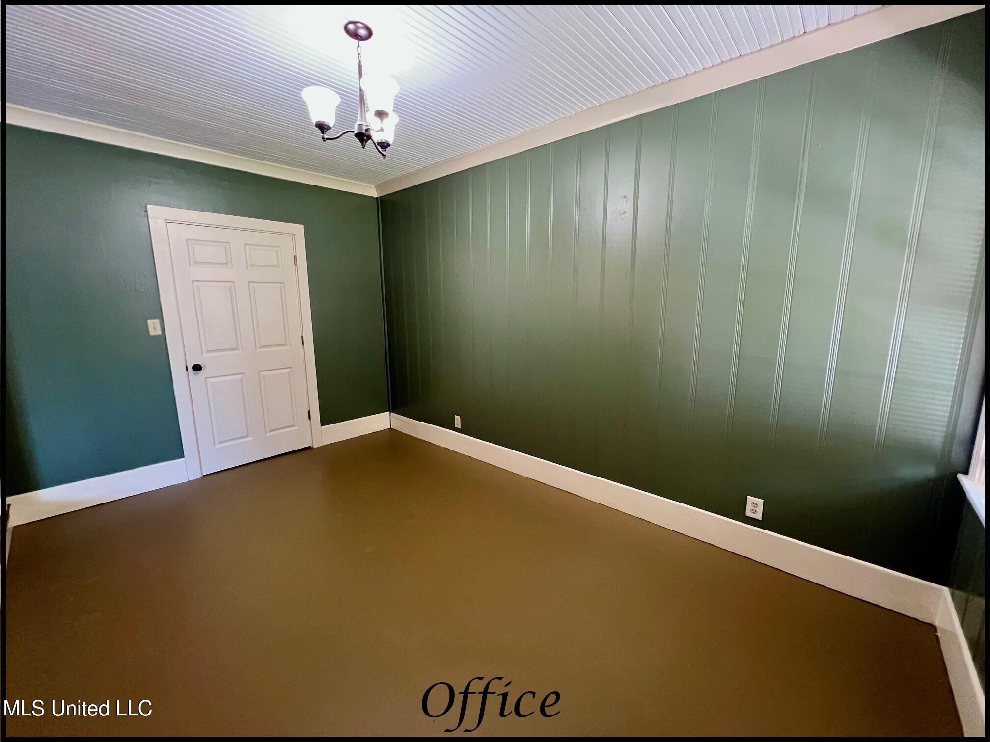 202 Bates Street Batesville, MS 38606 - Photo 33 of 92 202 BATES - OFFICE 1