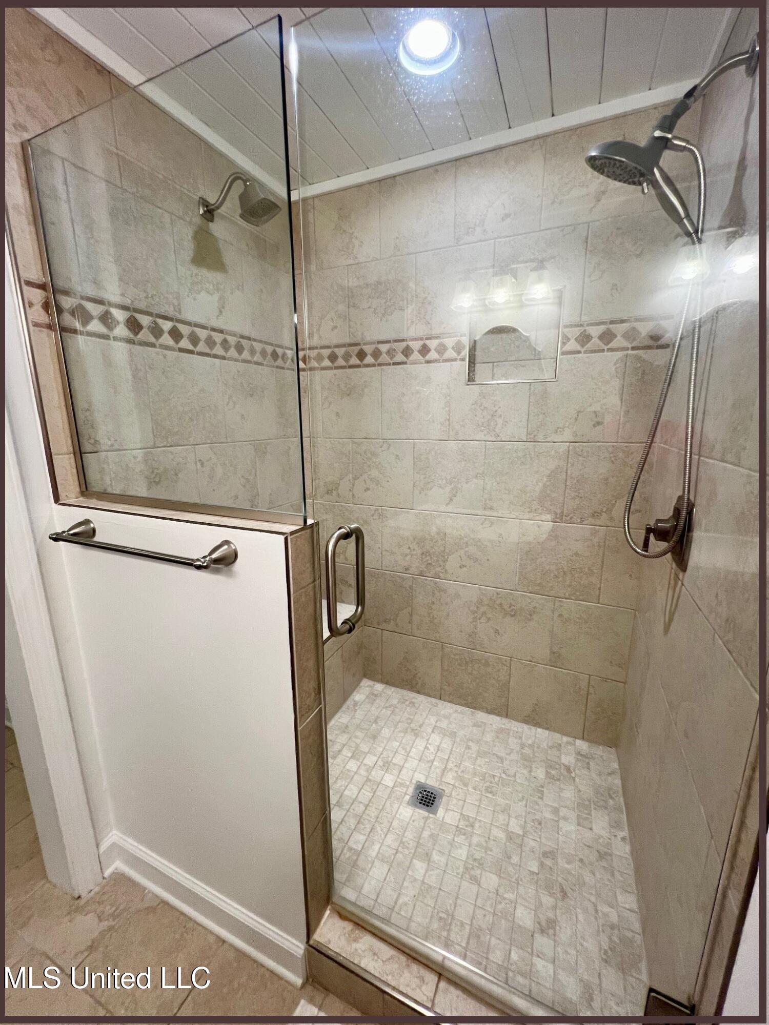 202 Bates Street Batesville, MS 38606 - Photo 47 of 92 202 BATES - PRIM BA 2 - SHOWER