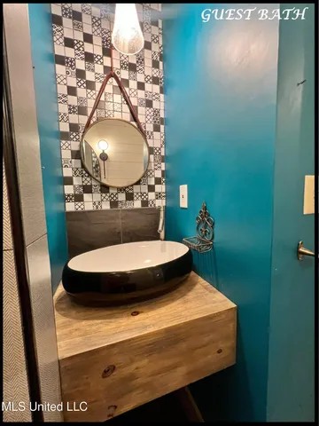 $316,000 | 202 Bates Street, Batesville, MS 38606