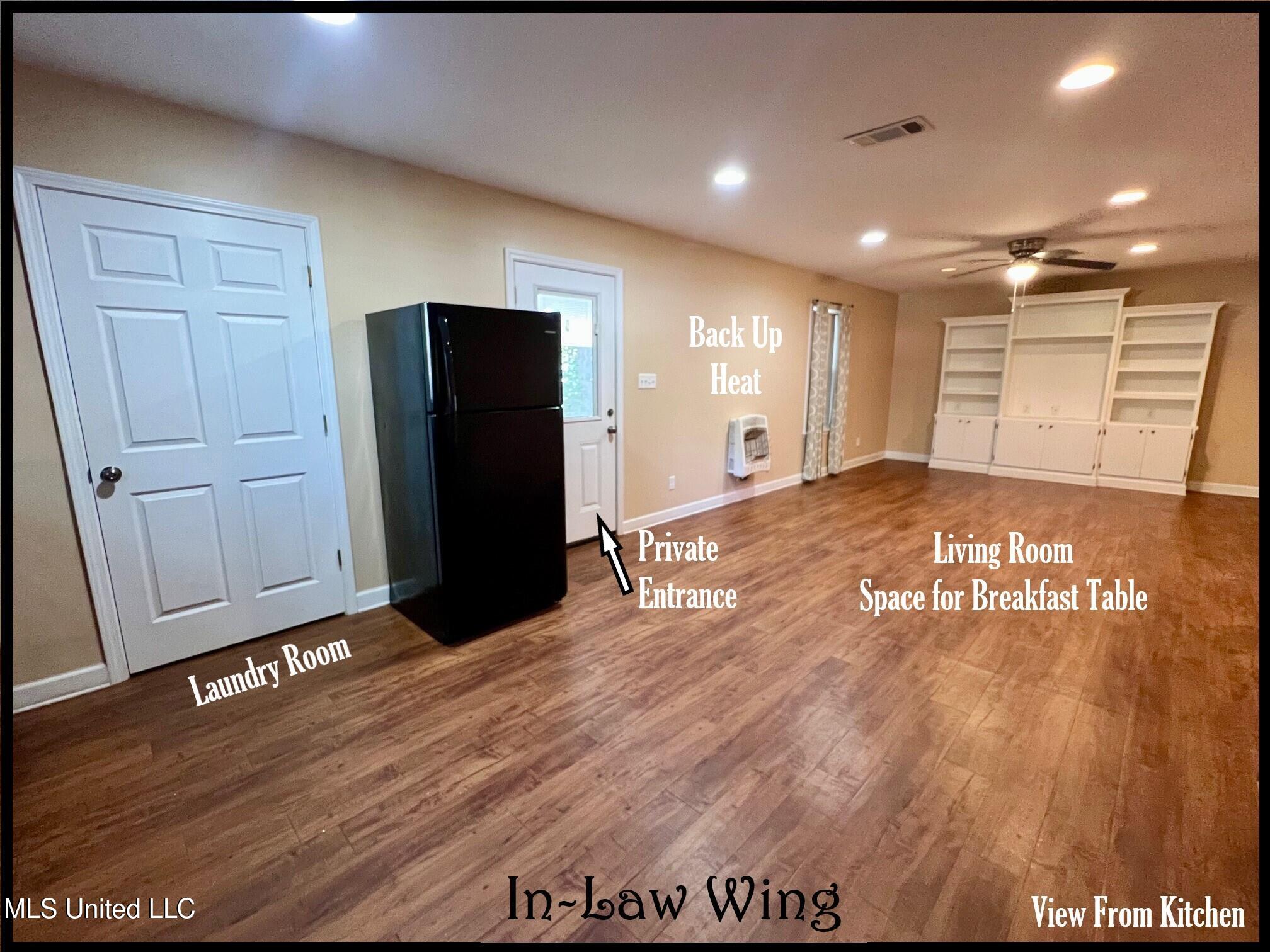 202 Bates Street Batesville, MS 38606 - Photo 66 of 92 202 BATES - MIL LIVING RM 2