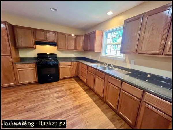 $316,000 | 202 Bates Street, Batesville, MS 38606