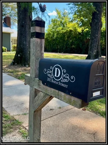 $316,000 | 202 Bates Street, Batesville, MS 38606