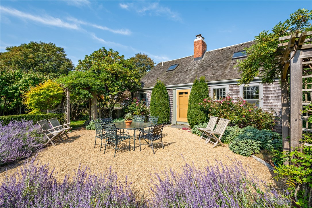 89 Maple Avenue Little Compton, RI 02837 - Photo 17 of 44 Gallery Image 17