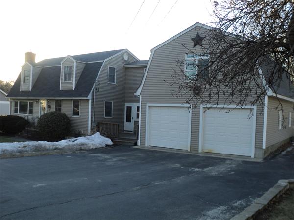 18 Bellingham Road Blackstone, MA 01504 - Photo 2 of 19 Gallery Image 2