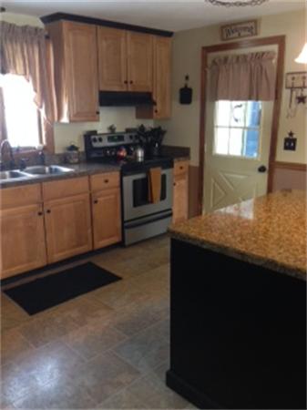 18 Bellingham Road Blackstone, MA 01504 - Photo 8 of 19 Gallery Image 8