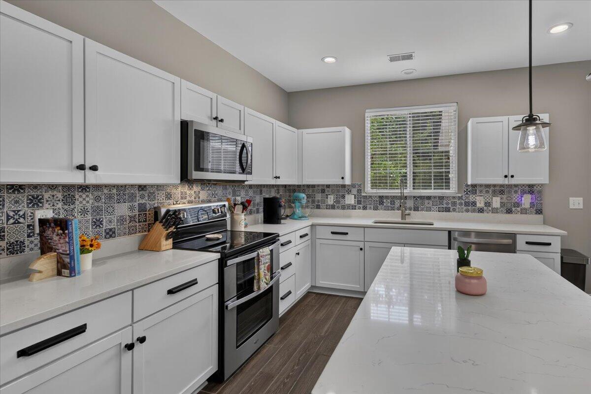 405 Principal Court Ladson, SC 29456 - Photo 18 of 53 Kitchen