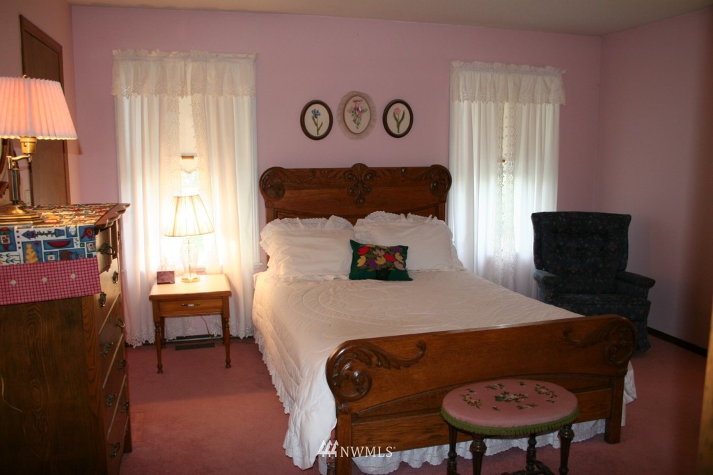 5265 Mae Valley Road Northeast Moses Lake, WA 98837 - Photo 16 of 25 Gallery Image 16