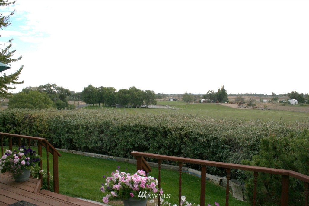 5265 Mae Valley Road Northeast Moses Lake, WA 98837 - Photo 24 of 25 Gallery Image 24