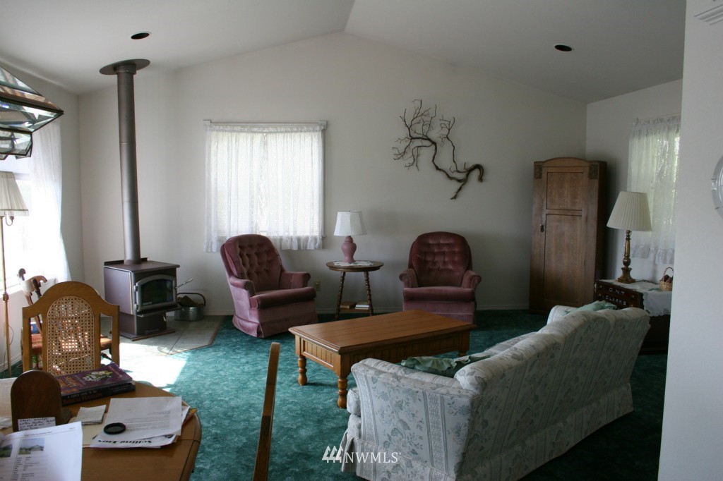 5265 Mae Valley Road Northeast Moses Lake, WA 98837 - Photo 10 of 25 Gallery Image 10