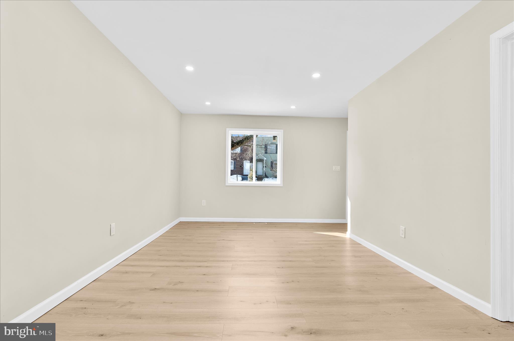 814 Jack Street Baltimore, MD 21225 - Photo 7 of 33