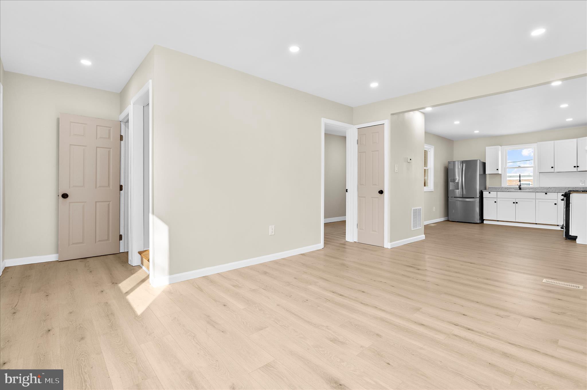 814 Jack Street Baltimore, MD 21225 - Photo 8 of 33