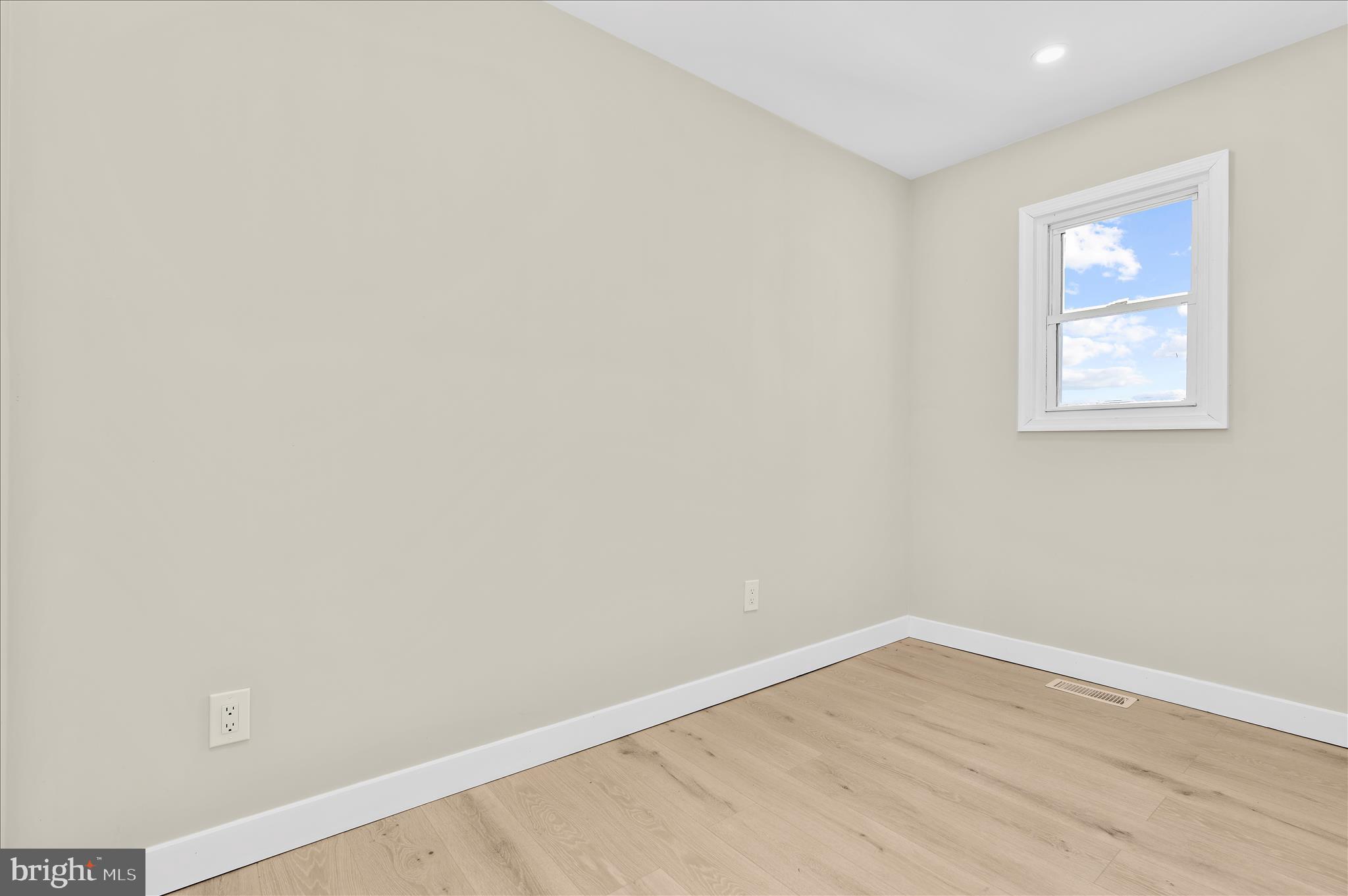 814 Jack Street Baltimore, MD 21225 - Photo 9 of 33