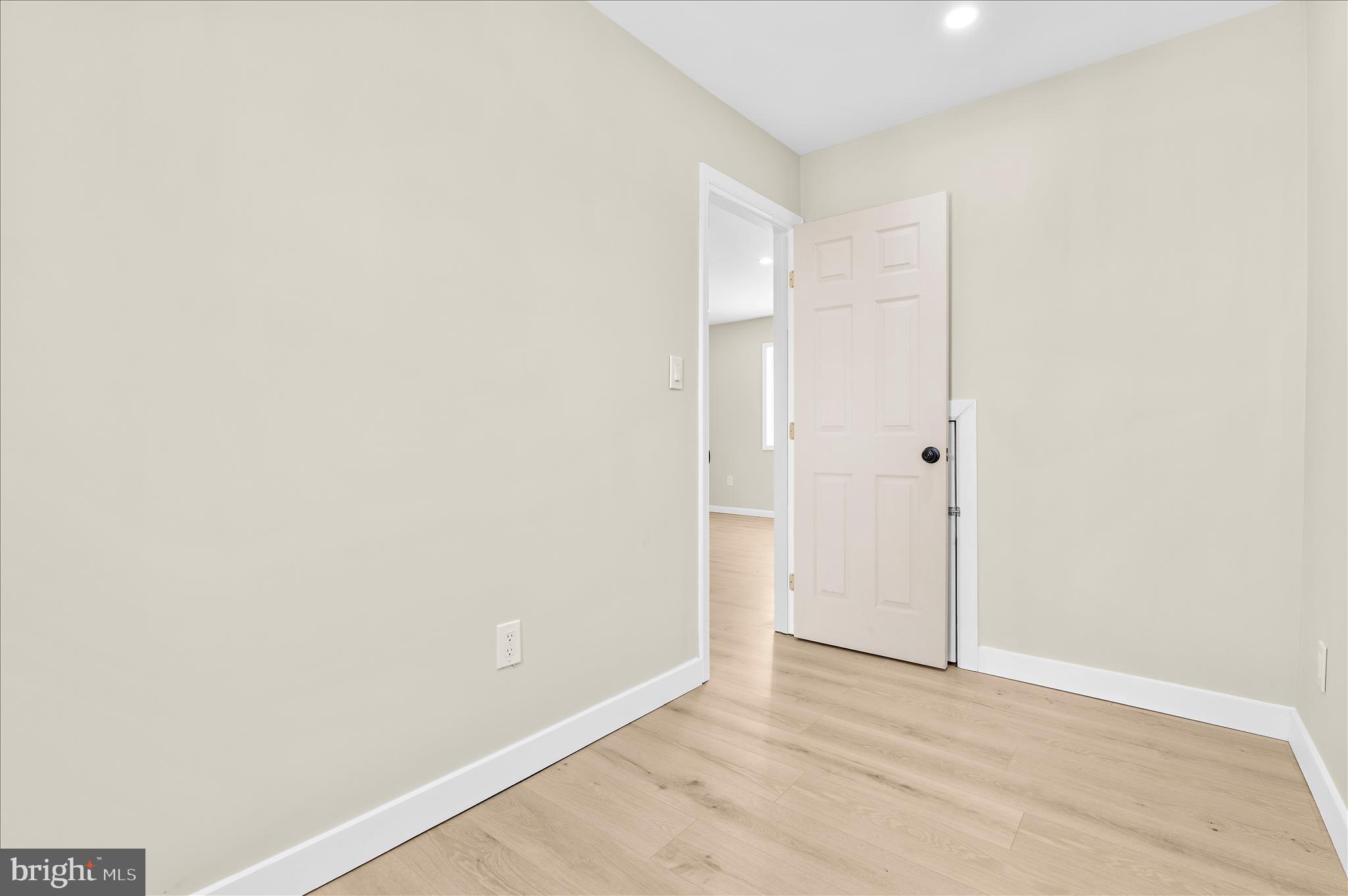 814 Jack Street Baltimore, MD 21225 - Photo 10 of 33