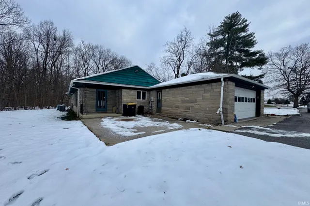 $320,000 | 7445 North Clinton Street, Fort Wayne, IN 46825
