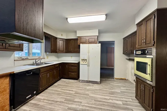 $320,000 | 7445 North Clinton Street, Fort Wayne, IN 46825