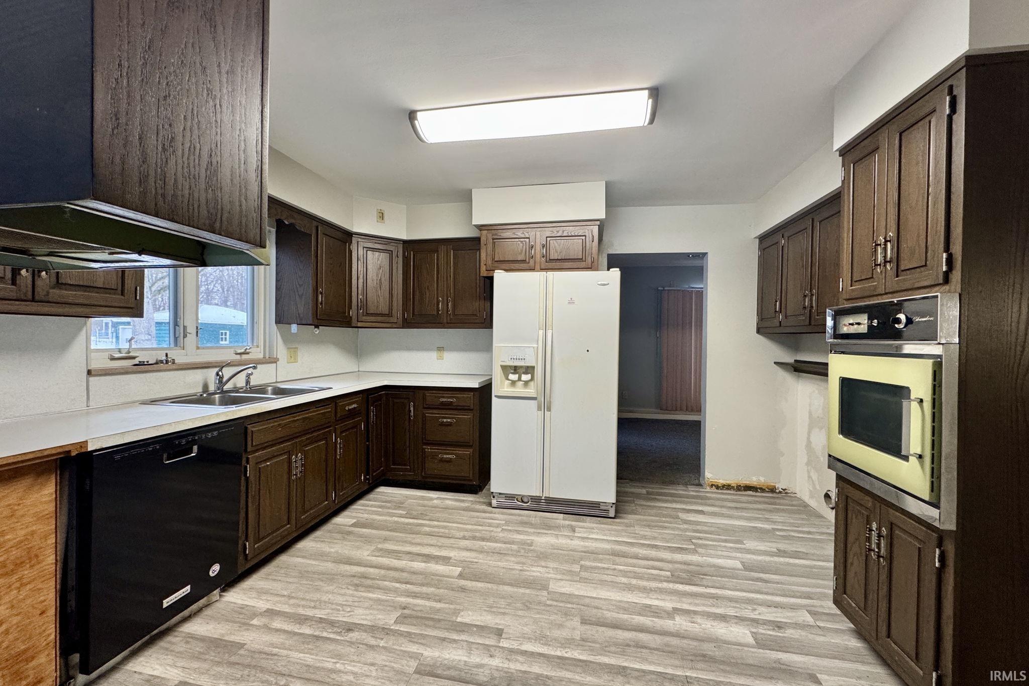 7445 North Clinton Street Fort Wayne, IN 46825 - Photo 9 of 25