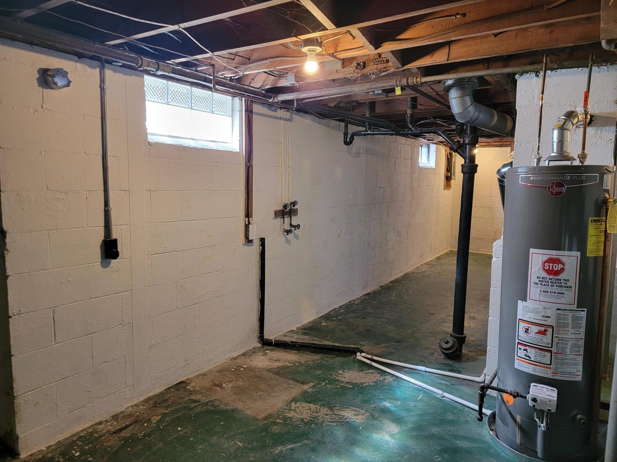 594 Chatham Road Columbus, OH 43214 - Photo 18 of 22 Basement