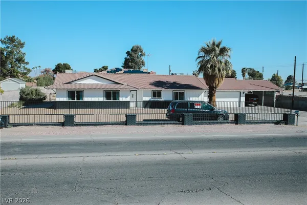 $3,500 | 2580 East Hacienda Avenue, Las Vegas, NV 89120