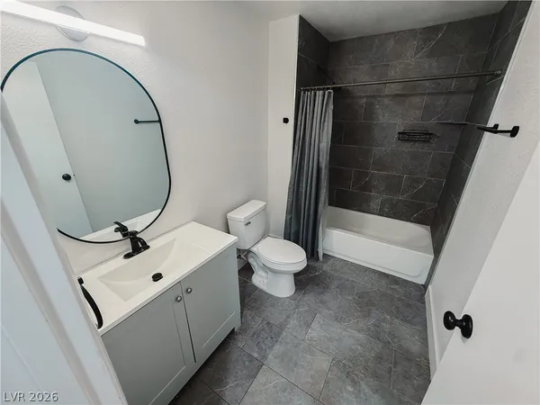$3,500 | 2580 East Hacienda Avenue, Las Vegas, NV 89120