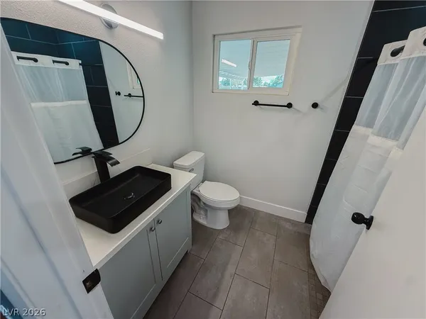 $3,500 | 2580 East Hacienda Avenue, Las Vegas, NV 89120