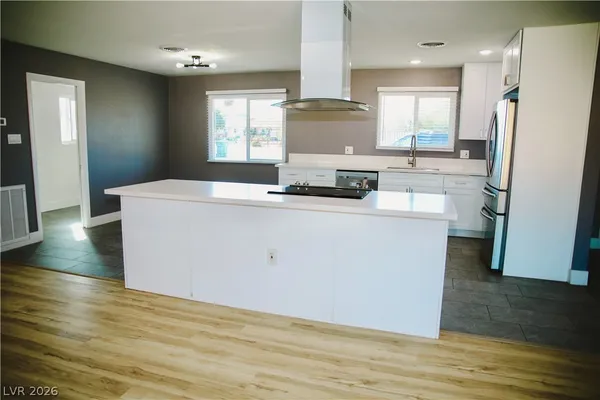 $3,500 | 2580 East Hacienda Avenue, Las Vegas, NV 89120