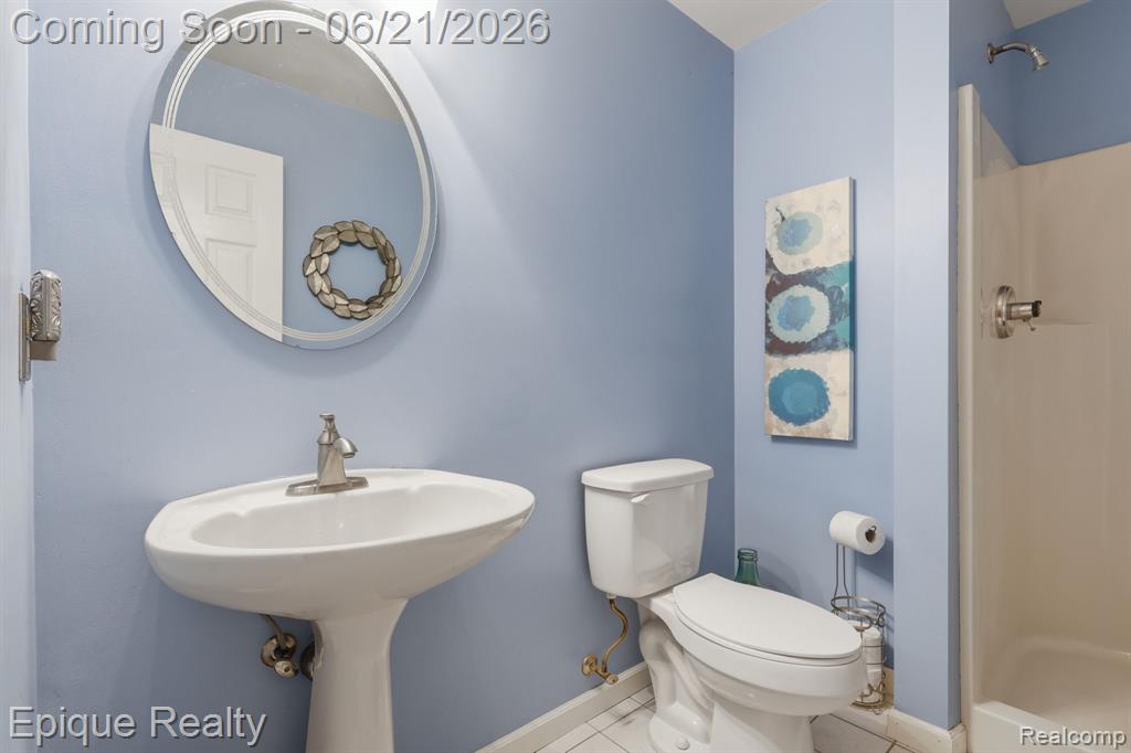2348 Rochester Road Leonard, MI 48367 - Photo 14 of 31