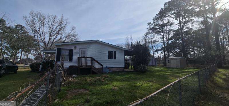 136 Burton Road Savannah, GA 31405 - Photo 3 of 19