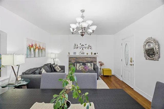 $875,000 | 104 Southwest 40th Avenue, Miami, FL 33134