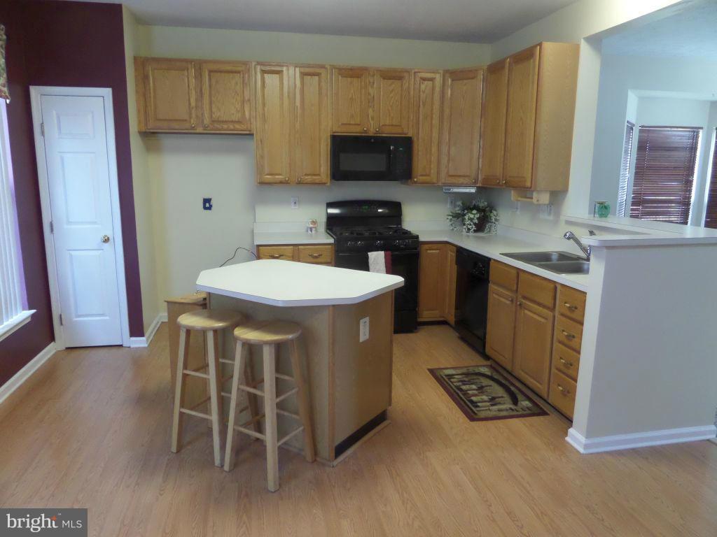 5000 Castlestone Drive Baltimore, MD 21237 - Photo 3 of 24 Kitchen