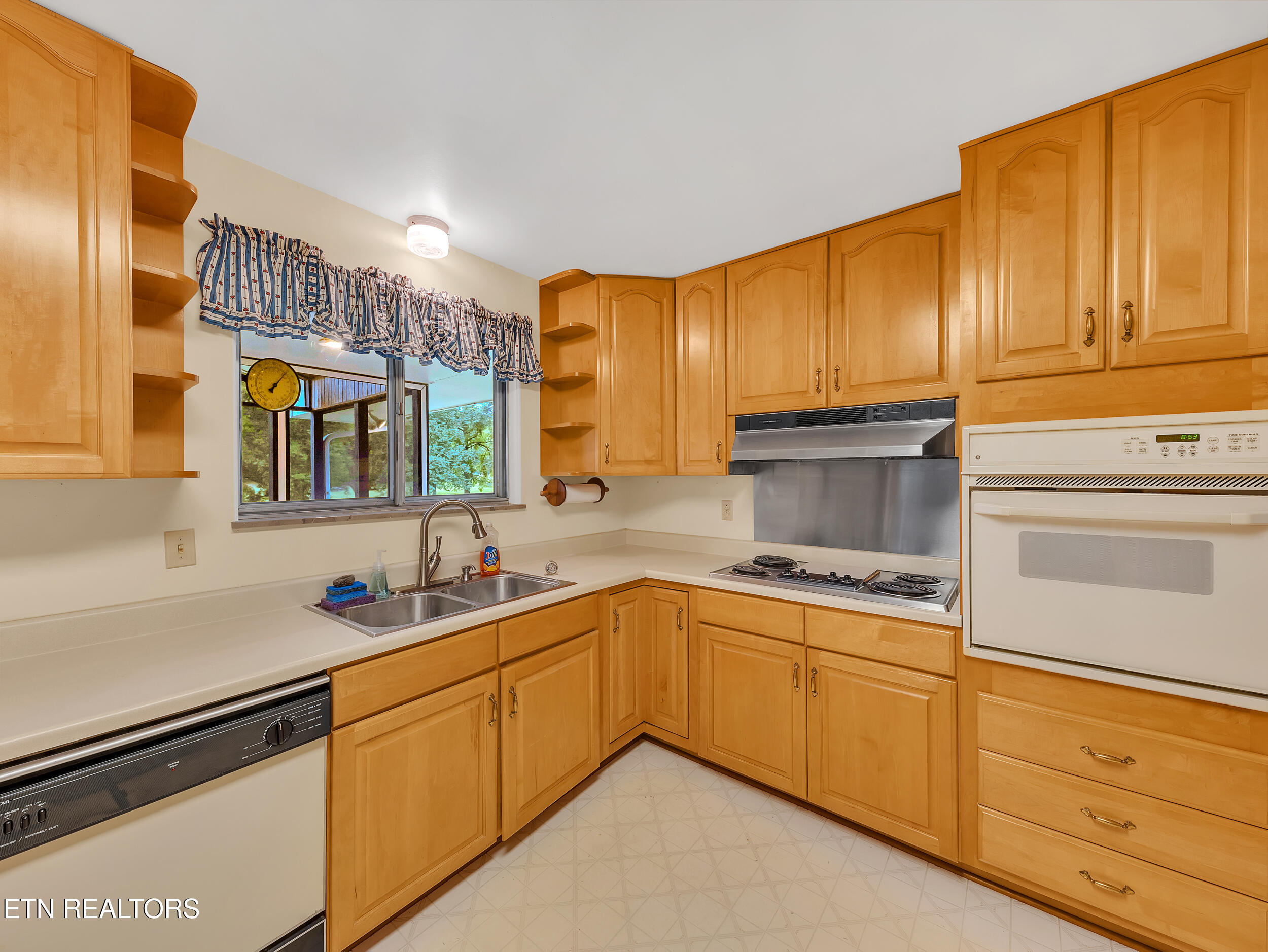 7000 Wright Road Knoxville, TN 37931 - Photo 11 of 32 13_24