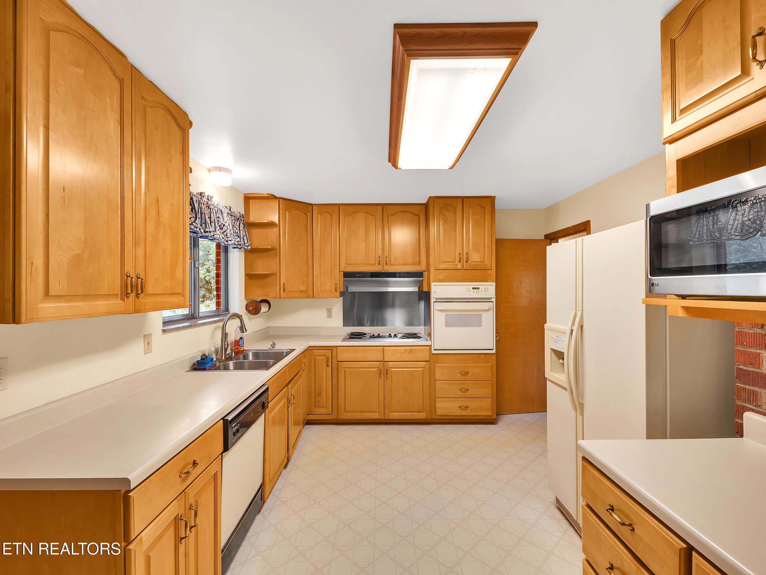 7000 Wright Road Knoxville, TN 37931 - Photo 8 of 32 11_22