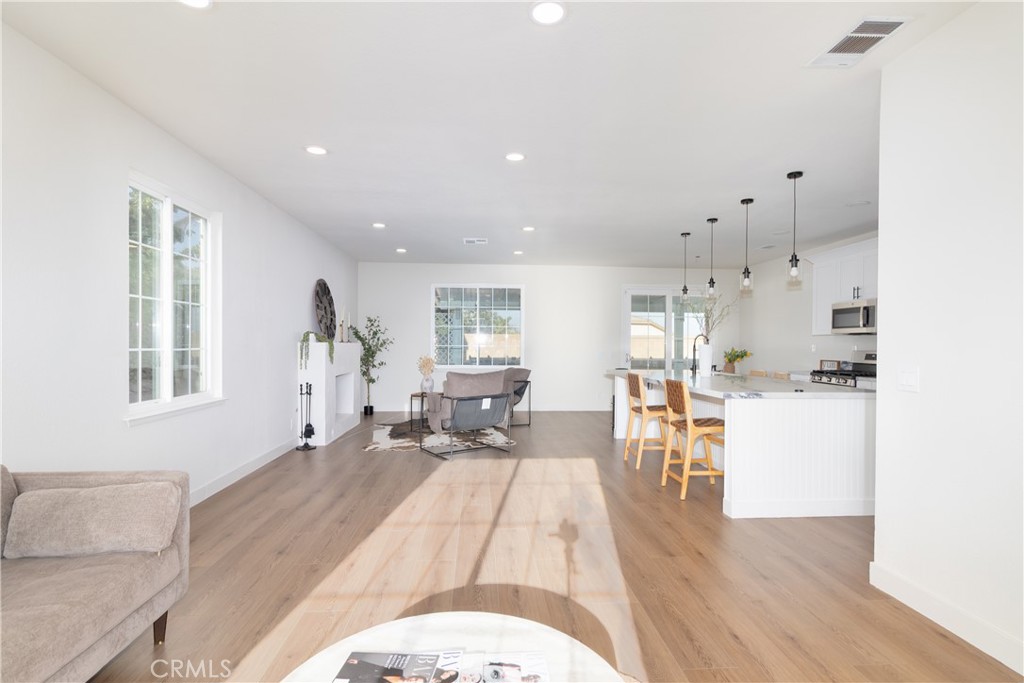 3397 North Poppy Drive Rialto, CA 92377 - Photo 11 of 31