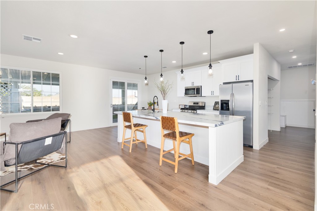 3397 North Poppy Drive Rialto, CA 92377 - Photo 12 of 31 KITCHEN