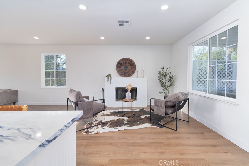 3397 North Poppy Drive Rialto, CA 92377 - Photo 13 of 31 CHIMENEY