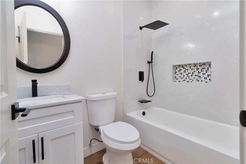 3397 North Poppy Drive Rialto, CA 92377 - Photo 19 of 31 BATHROOM
