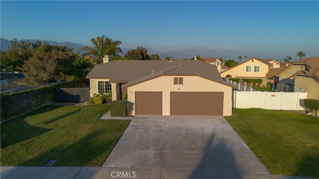 3397 North Poppy Drive Rialto, CA 92377 - Photo 2 of 31