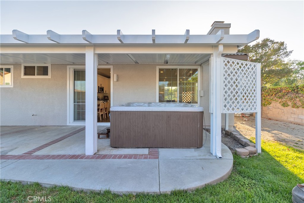 3397 North Poppy Drive Rialto, CA 92377 - Photo 27 of 31 JACUZZI