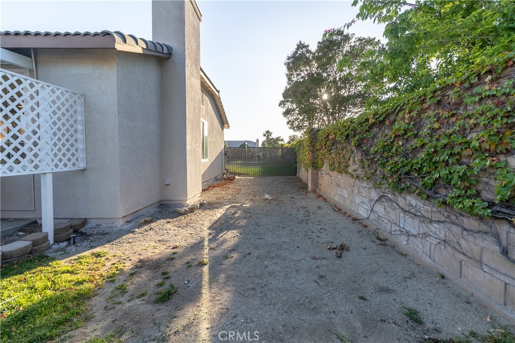 3397 North Poppy Drive Rialto, CA 92377 - Photo 31 of 31 RV ACCESS