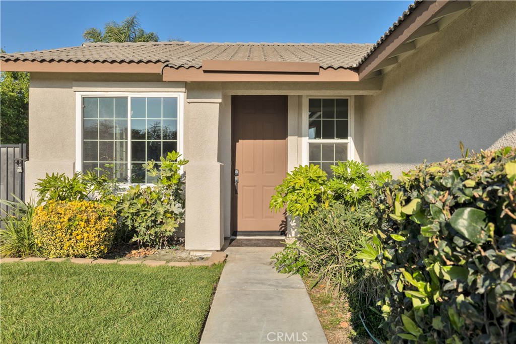 3397 North Poppy Drive Rialto, CA 92377 - Photo 9 of 31 FRONT ENTRANCE