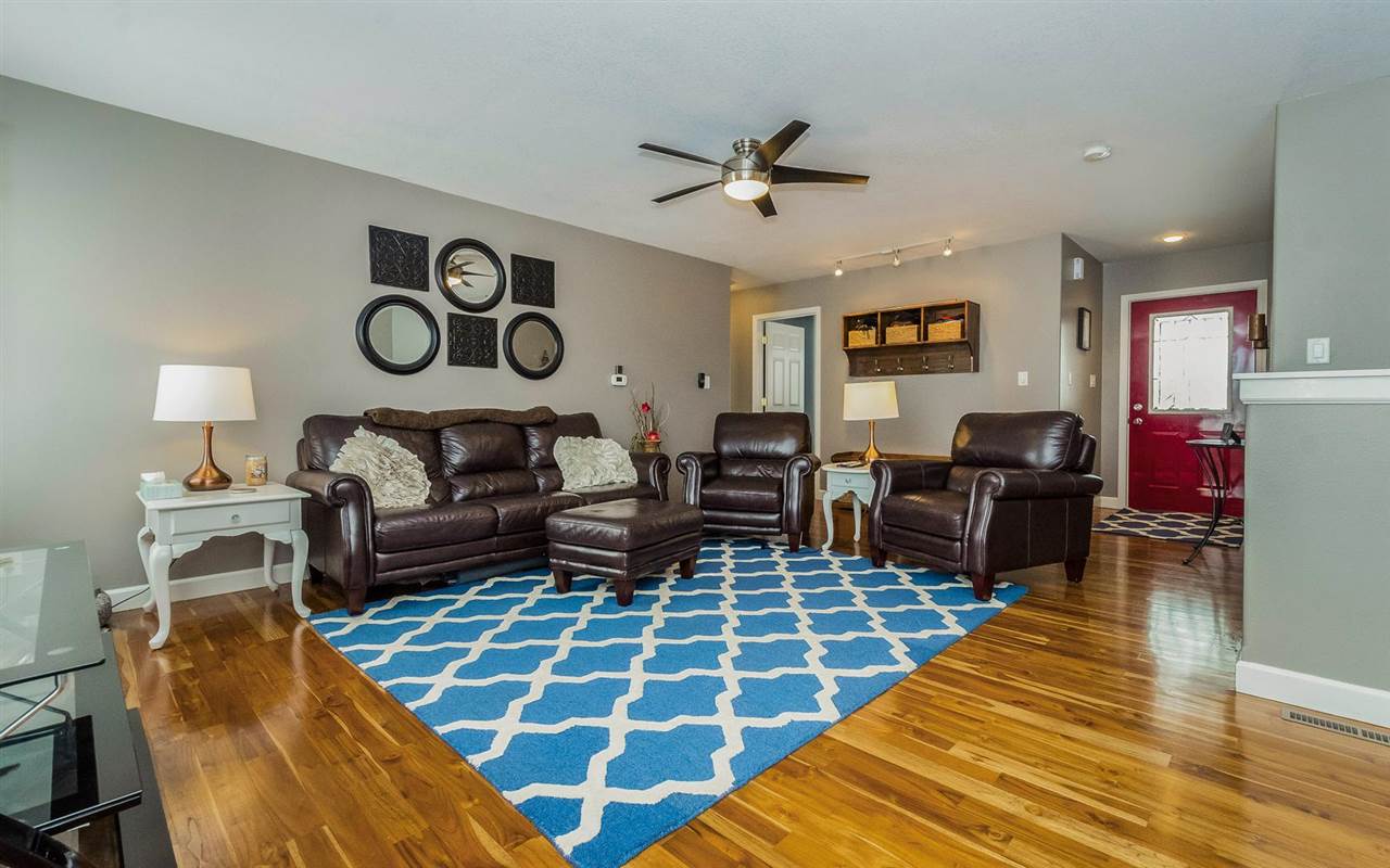 1433 Willow Brook Lane Riverside, IA 52327 - Photo 6 of 20 Gallery Image 6